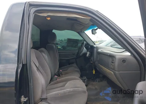 2005 Chevrolet Silverado 1500 Work Truck z USA, uszkodzony, nr VIN 1GCEC14X45Z342399